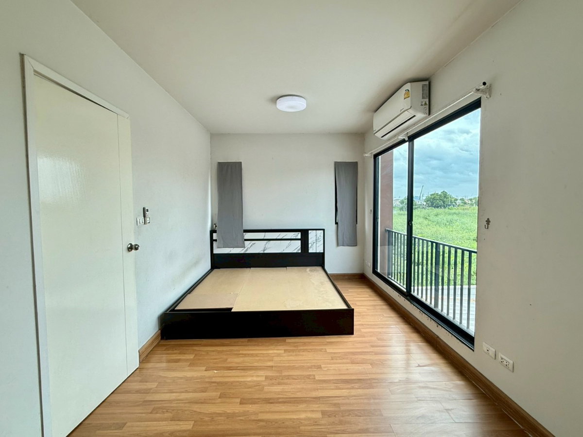 รูป 🏡 #ให้เช่าทาวน์โฮมส์2ชั้นหลังริม ปลูกต้นไม้เลี้ยงสัตว์ได้สวยสวย #โครงการเดอะคอนเนค43 วงแหวนรามอินทรา2 ราคา15,000/เดือน - รูปที่ 8/16