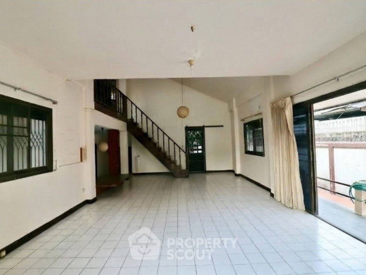 รูป บ้าน 10 ห้องนอน ขาย พร้อมเลี้ยงสัตว์ได้ โซน นวมินทร์ บึงกุ่ม กรุงเทพ (ID 3067606) - รูปที่ 7/16