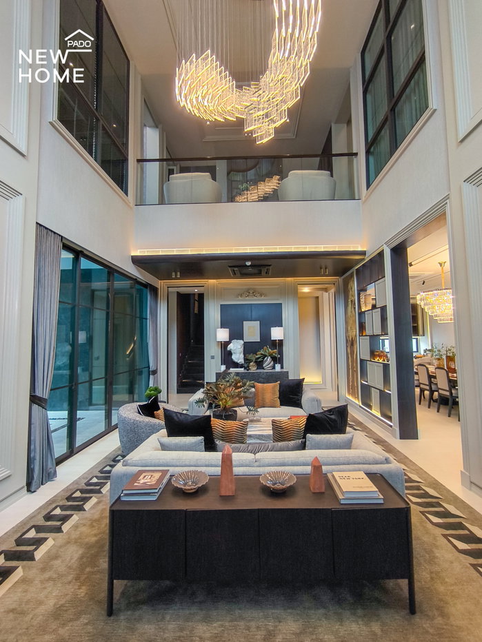 รูป Connoisseur พัฒนาการ บ้านหรู 3 ชั้น พร้อมลิฟต์ส่วนตัว จอดรถ 10 คัน พร้อม โรงจอดซุปเปอร์คาร์ พื้นที่ใช้สอย 952 ตร.ม - รูปที่ 7/70