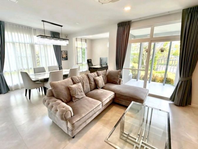 4-bed house for rent, 240 sqm, 112 sq wah, Lat Krabang