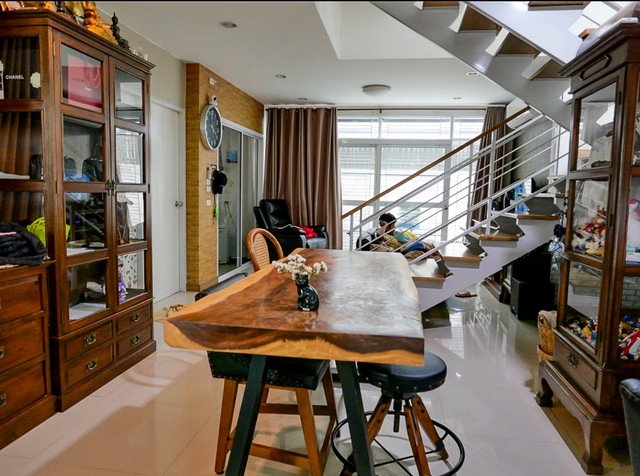 รูป ขายบ้านแฝด ตกแต่งแล้ว พร้อมอยู่ ทำเลดีใกล้เจปาร์ค ศรีราชา 3 ห้องนอน 3 ห้องน้ำ 38.5 ตารางวา - รูปที่ 3/8