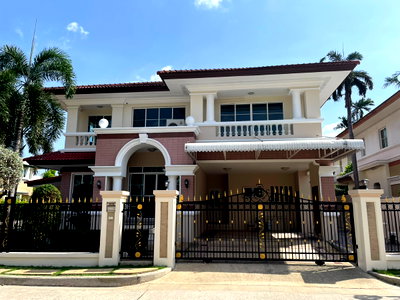 Houses for rent Central Plaza Bang Na : For Rent Detached house Ladawan Chaloem Phrakiat Ratchakan Thi 9 Rd, GH548