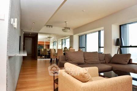 High-Floor 3-BR 193 Sqm At The Met Sathorn Near BTS Chong Nonsi (ID 3068557)