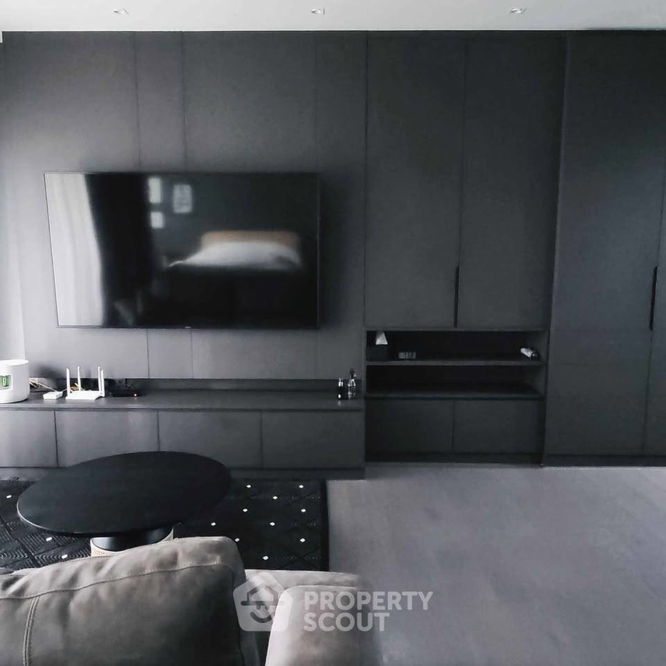 รูป คอนโด 2 ห้องนอน The Address Chidlom ชั้น 6 ใกล้ BTS ชิดลม (ID 3068816) - รูปที่ 2/7