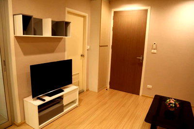 คอนโดให้เช่า : 🏙️✨ FOR RENT: Noble Ploenchit — LUXURY MODERN LIVING IN THE HEART OF PLOENCHIT!  💰 Rental Price: 45,000 THB/month | 📲 Line ID: @condobkk (with @)  