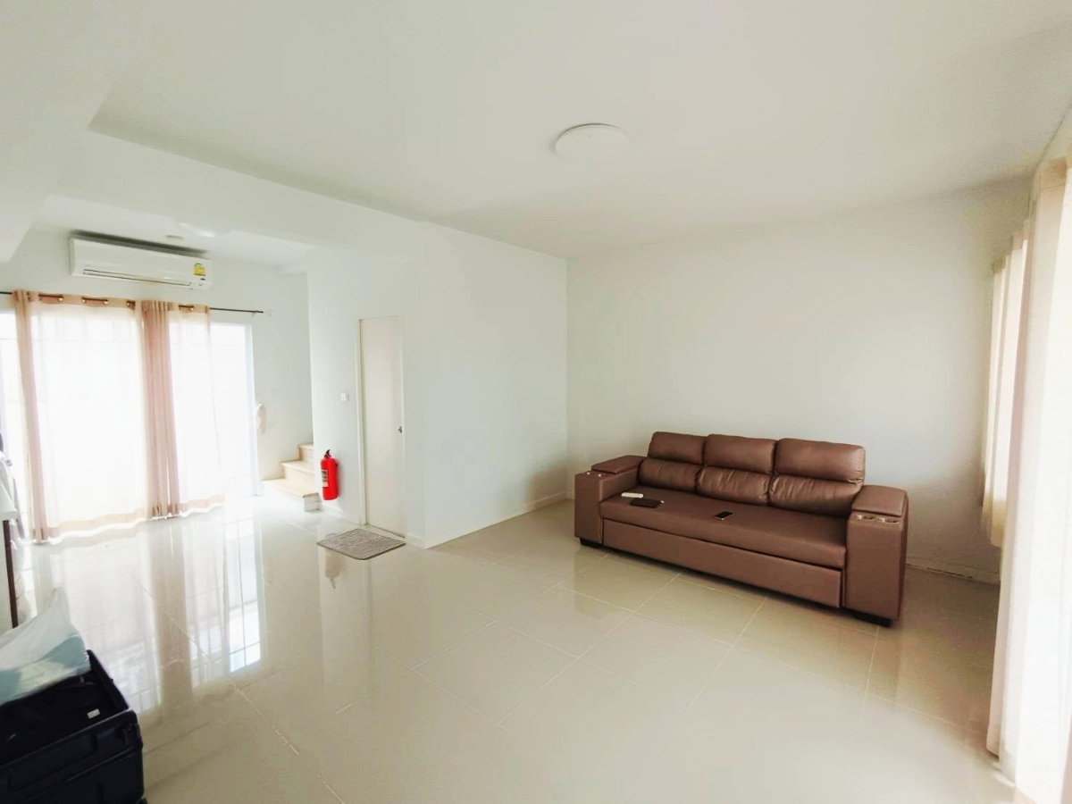รูป คุ้มกว่าใคร! บ้านถูก! ในหมู่บ้านหรูแพง!! ขาย ทาวน์โฮม หมู่บ้าน Villaggio บางนา(เอแบค) บ้าน Land & Houses เดินทางสะดวก ถ.บางนา-ตราด ใกล้เอแบค บางนา - รูปที่ 6/18