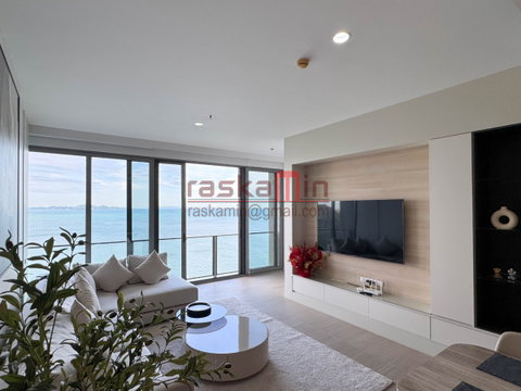 🌴 Beachfront Living at Northpoint Pattaya | Fully Furnished | Sale with Tenant