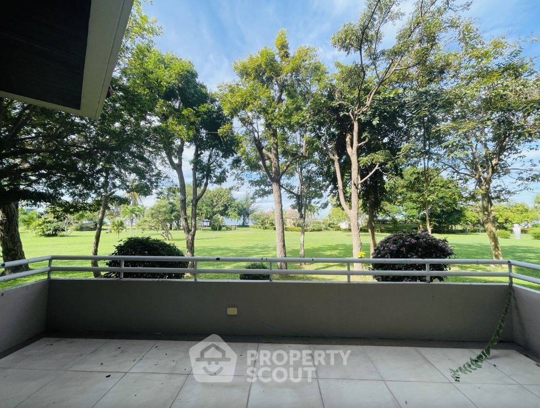 picture 2-BR 200 Sqm Condo For Sale, Bay View Resort, Bang Lamung (ID 3069672) - 5/5
