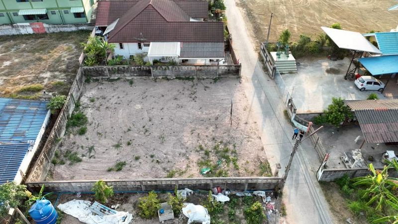 รูป ขายที่ดินสวย หนองยายบู่ ศรีราชา ทำเลดี เหมาะสร้างบ้าน - รูปที่ 1/2