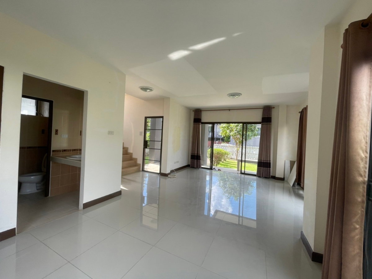 picture For Sale | 2-Storey Detached House  - 4/26