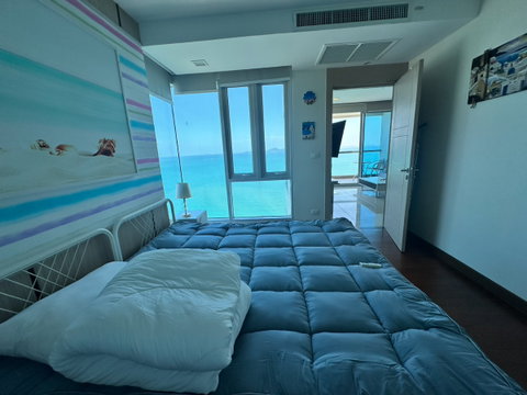 For rent condo The Palm wongamat beach front Pattaya (S03-1970)