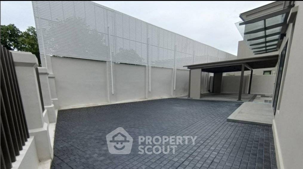 รูป บ้าน 3-ห้องนอน ที่ เอคิว อาร์เบอร์ สวนหลวง ร.9-พัฒนาการ ใน ดอกไม้ (ID 3067479) - รูปที่ 8/29