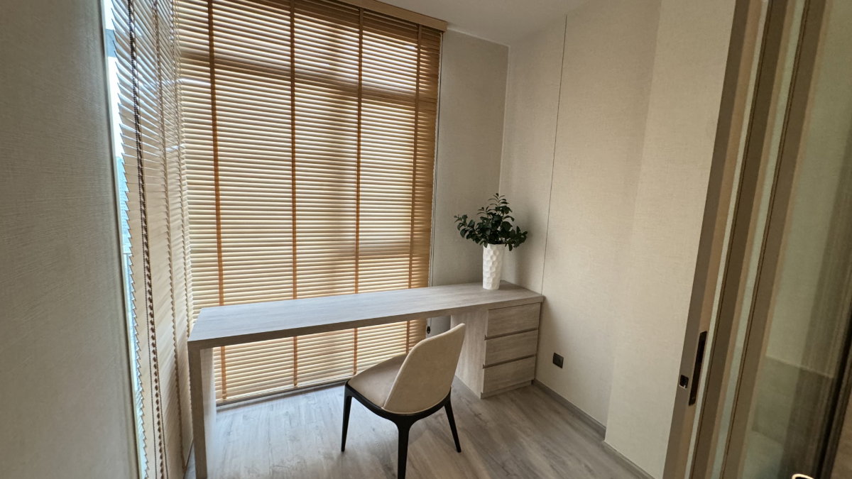 รูป Condo for RENT : Rhythm Ekamai Estate   𝐒𝐢𝐳𝐞 : 42 sqm.  1 Bed 2 Bath /City view  𝐅𝐥𝐨𝐨𝐫 : 37th  ✅Fully furnished - รูปที่ 9/15