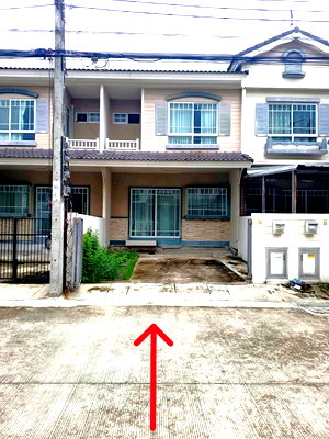 Townhouses for sale Asia industrial estate suvarnabhumi : For Sale : Townhome at Villaggio Bangna (ABAC) – a premium project by Land & Houses. Conveniently located near Bangna-Trad Road, ABAC Bangna