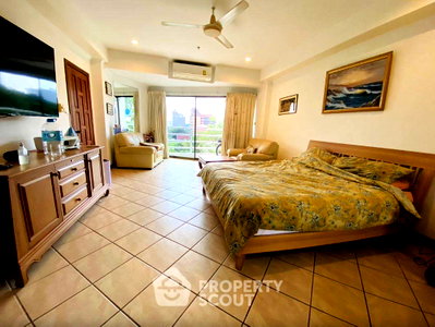 ขายคอนโด : คอนโด 1 ห้องนอน 82 ตร.ม. ขาย View Talay 2 จอมเทียน (ID 3069607)