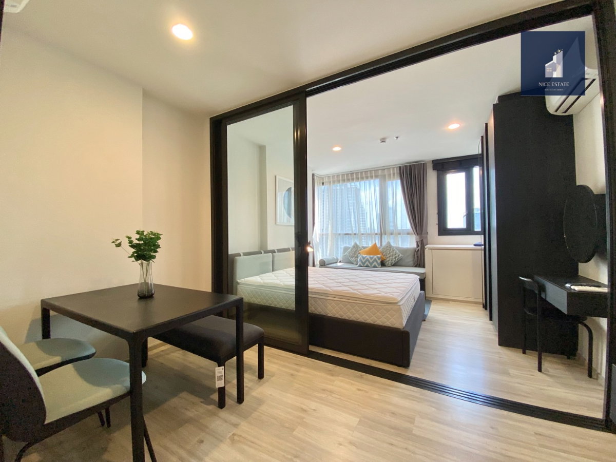 XT Huaikhwang 75m. MRT Huaikhwang 1Bedroom with clear view Fully Furnished Ready to Move