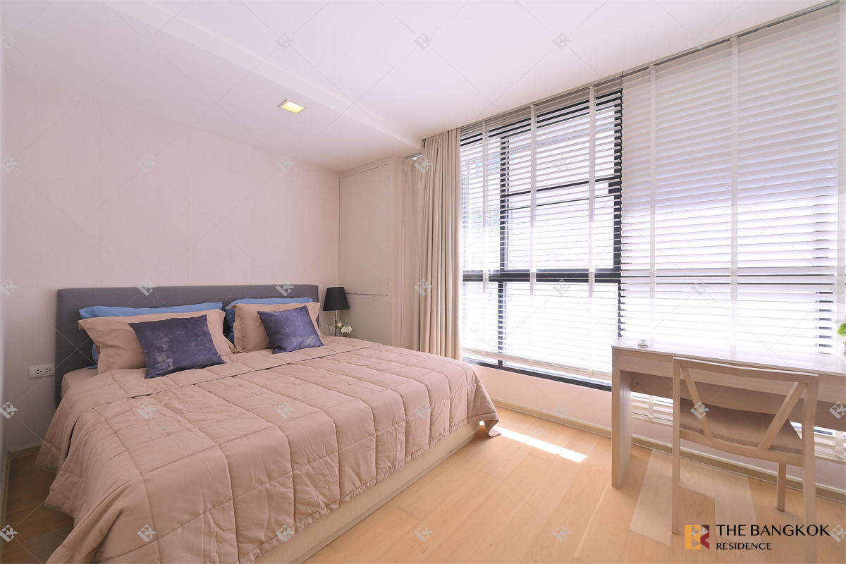 picture Liv@49 Location Near Employment, Surrounded by Lifestyles - 1/10