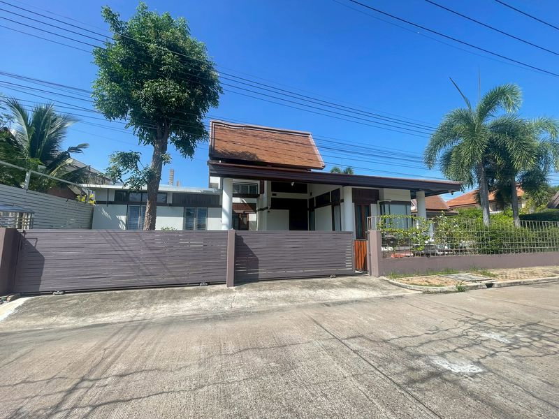บ้านเดี่ยวให้เช่า : ให้เช่าบ้านเดี่ยว 2 ชั้น หมู่บ้านสามมุกธานี บางแสน บ้านสวย บรรยากาศดี