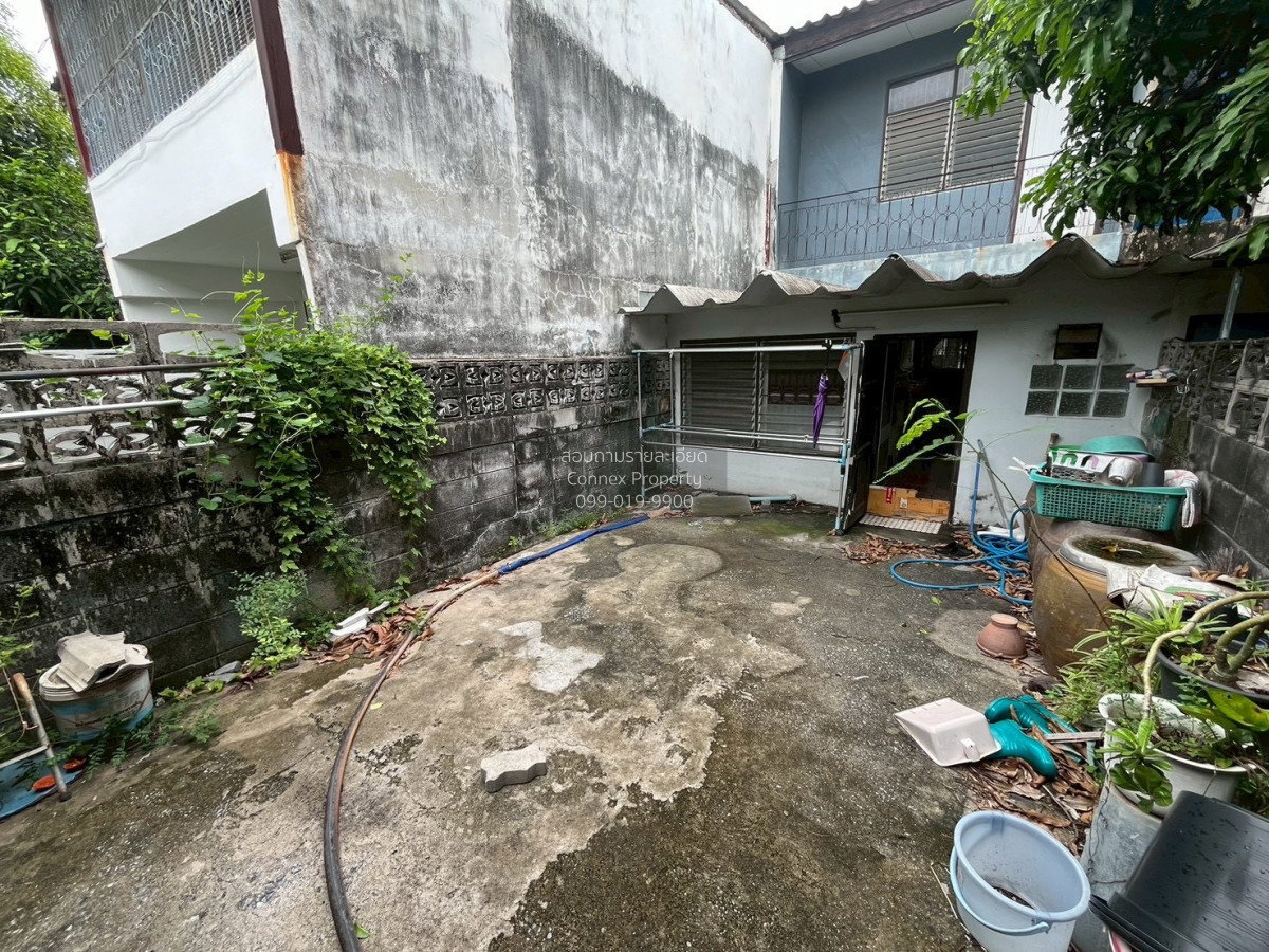 รูป ขายทาวน์เฮาส์ 2 ชั้น ซอย หมู่บ้านพรสว่างนิเวศน์ เทพารักษ์ สมุทรปราการ CX-155030 ✅ ทักไลน์ @connexproperty ตอบทันที ทีมงานมืออาชีพ ✅ - รูปที่ 10/12
