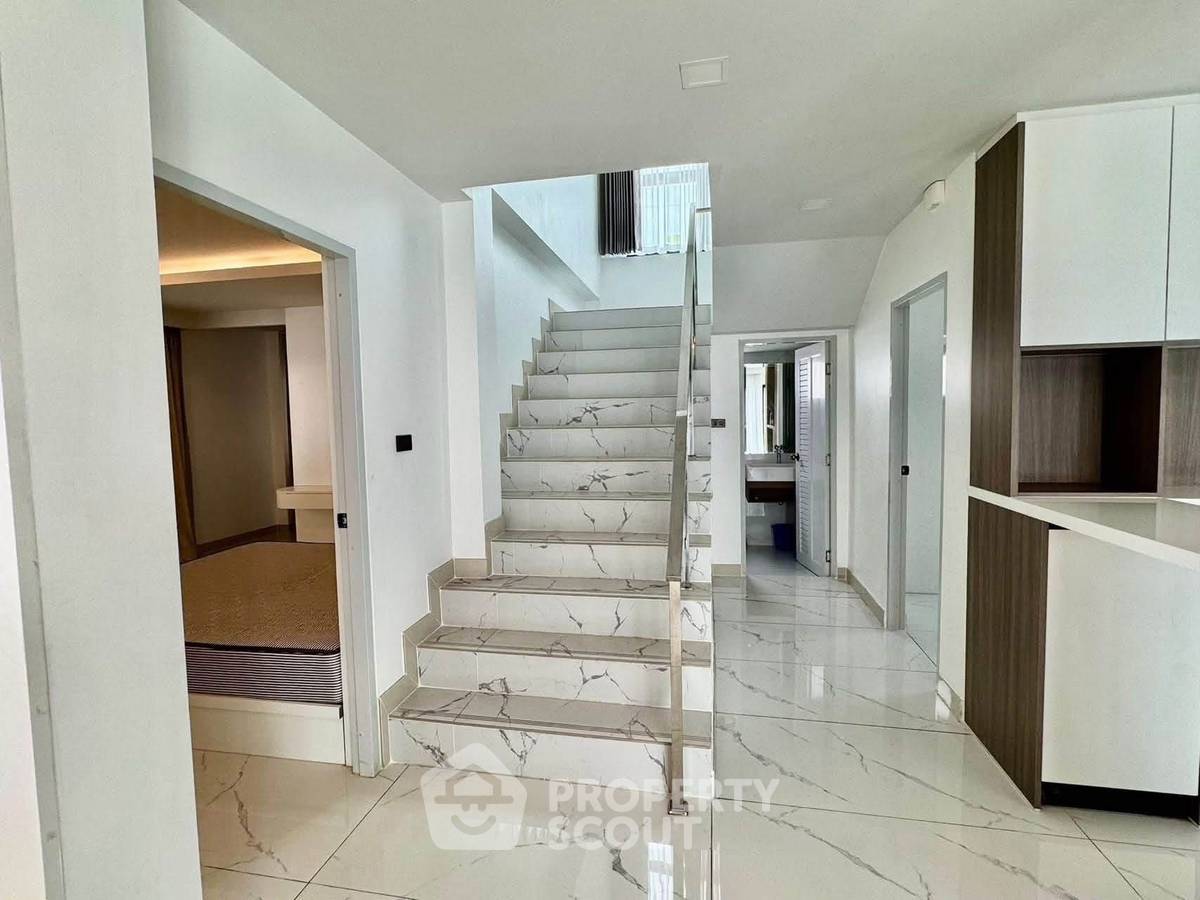 รูป ให้เช่า ทาวน์เฮ้าส์ 5 ห้องนอน โชคชัยวิลเลจ 9 โซนพัทยาตะวันออก (ID 3064873) - รูปที่ 9/12