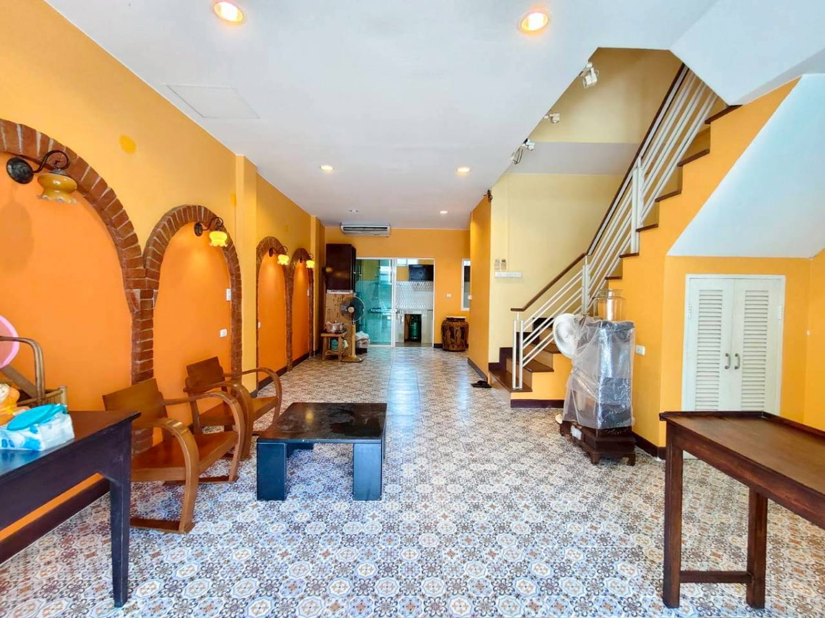 picture 3-story home office, fully decorated and ready to move in; includes air conditioning throughout. - 3/32