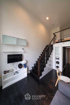Well-Priced 1-BR Duplex, Ideo Morph 38, 300m to BTS Thong Lor (ID 1974109)
