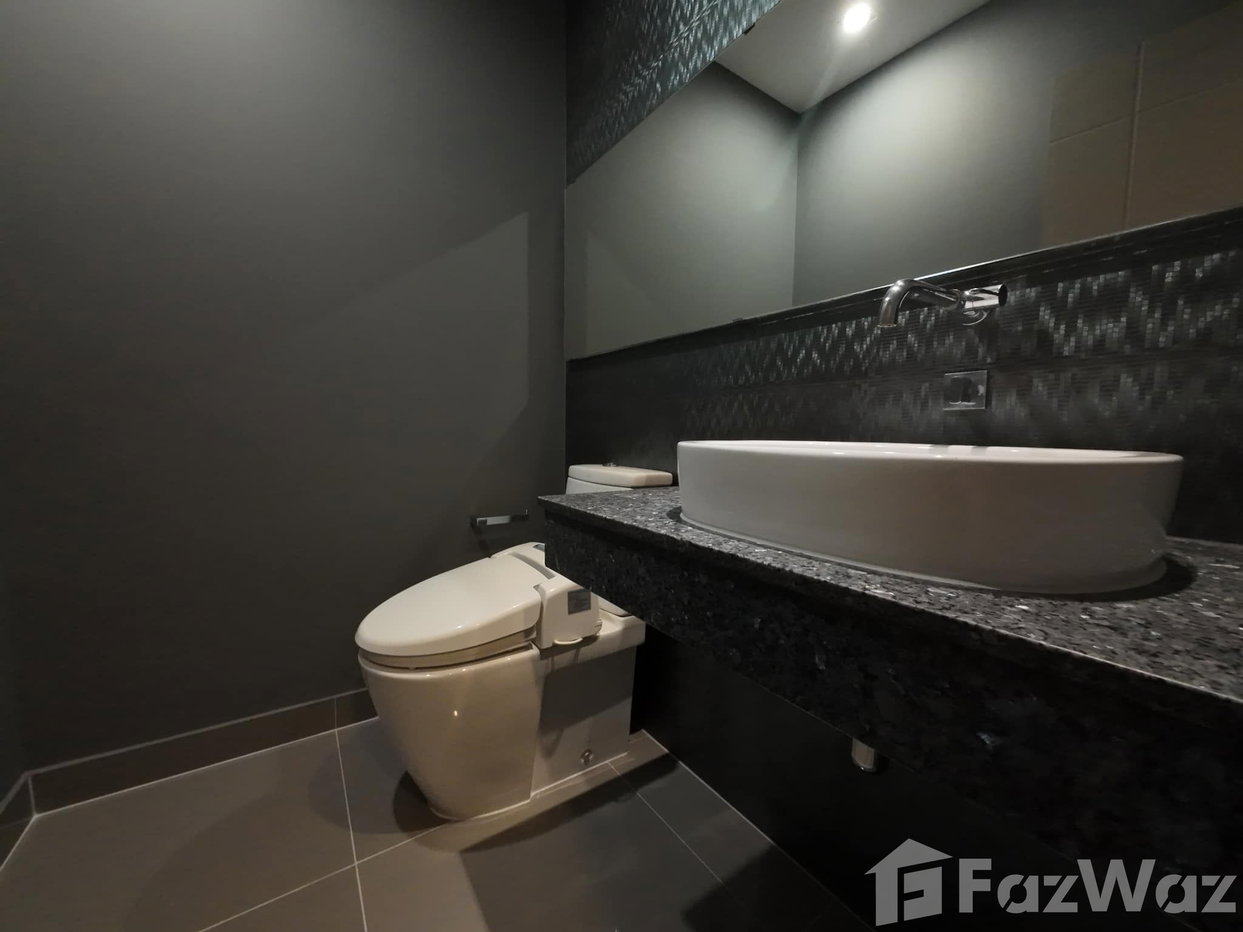 รูป Townhome 3 bedroom at The Landmark Ekamai-Ramindra 1964745 - รูปที่ 3/12