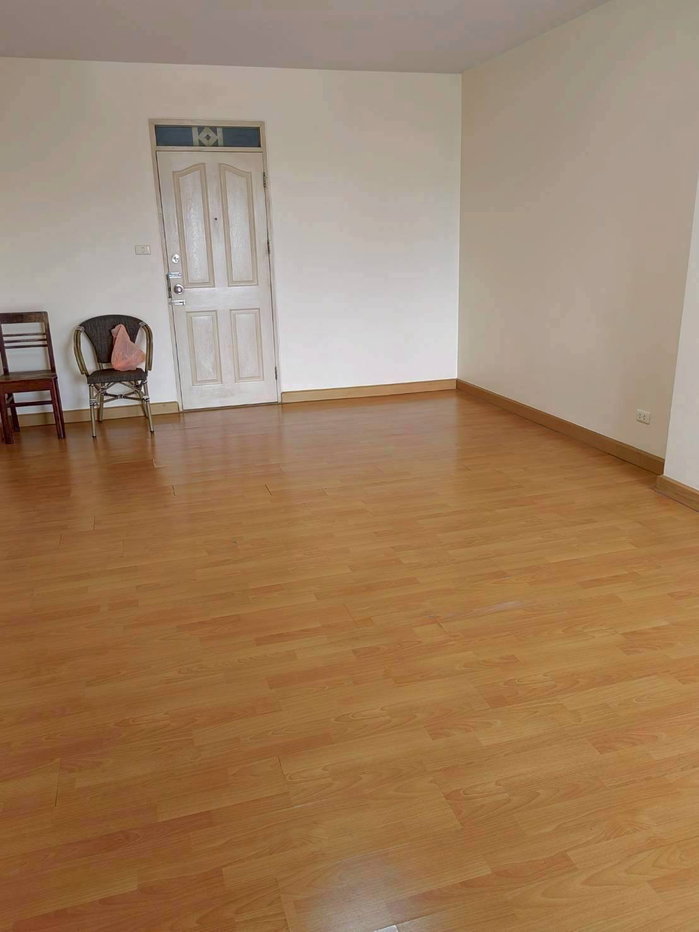 picture Studio room only 150 meters from BTS Udomsuk - 3/10
