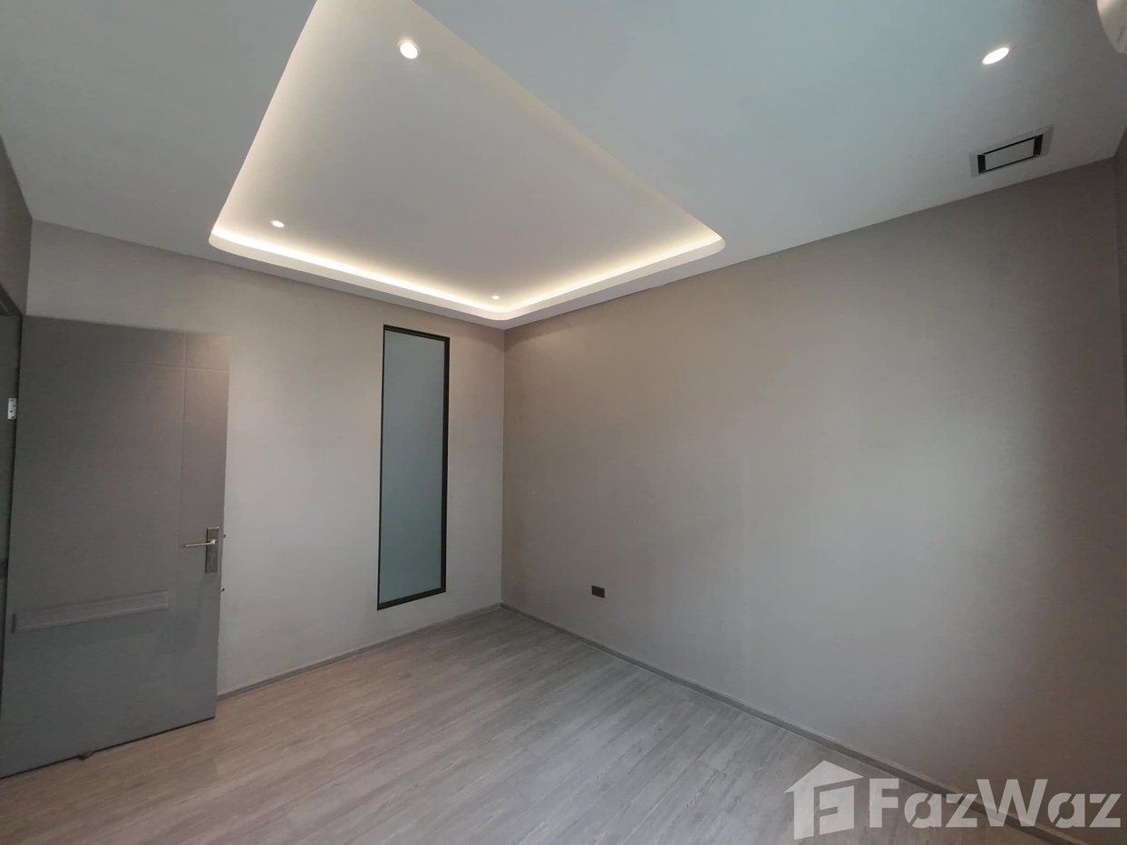 รูป Townhome 3 bedroom at The Landmark Ekamai-Ramindra 1964745 - รูปที่ 2/12