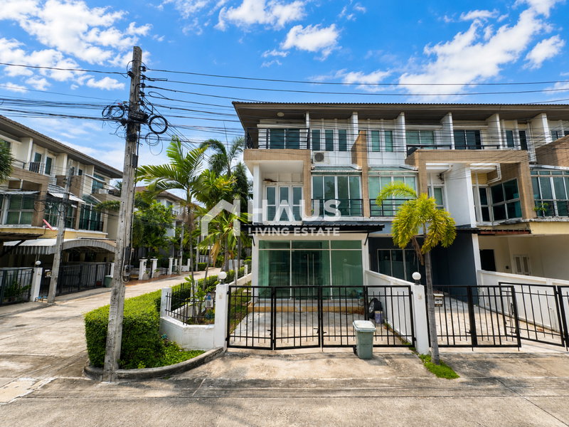 Townhouses for sale : Vista Park Vibhavadi 2 / 3 Bedrooms #TDMK074