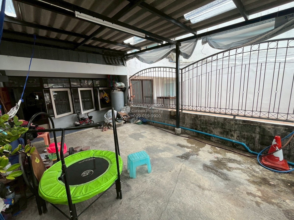 รูป ขายทาวน์เฮาส์ 2 ชั้น ซอย หมู่บ้านพรสว่างนิเวศน์ เทพารักษ์ สมุทรปราการ CX-155030 ✅ ทักไลน์ @connexproperty ตอบทันที ทีมงานมืออาชีพ ✅ - รูปที่ 3/12