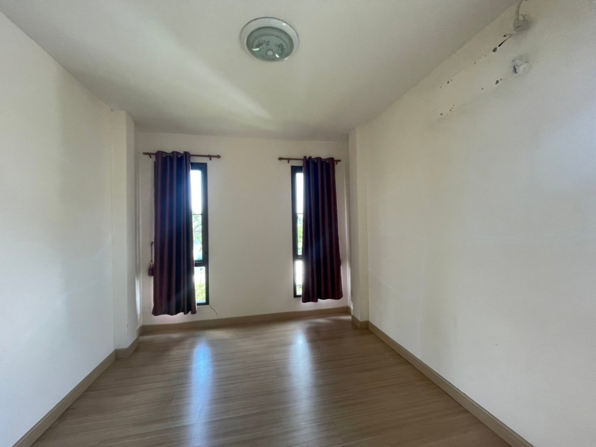 picture For Sale | 2-Storey Detached House  - 19/26