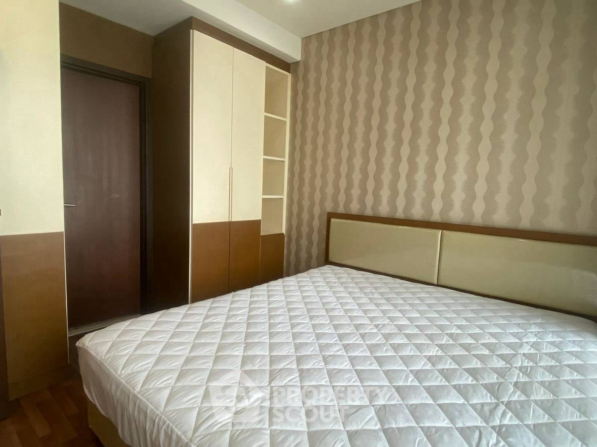 picture High-Floor 1-BR 52 Sqm At Le Luk Condominium, 200m to BTS Phra Khanong (ID 3069710) - 5/10