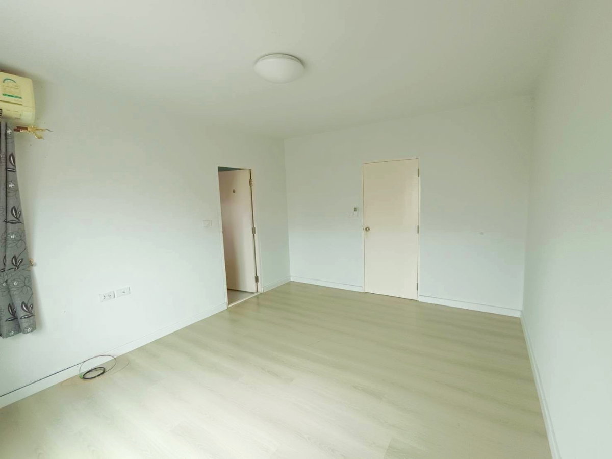 รูป คุ้มกว่าใคร! บ้านถูก! ในหมู่บ้านหรูแพง!! ขาย ทาวน์โฮม หมู่บ้าน Villaggio บางนา(เอแบค) บ้าน Land & Houses เดินทางสะดวก ถ.บางนา-ตราด ใกล้เอแบค บางนา - รูปที่ 10/18