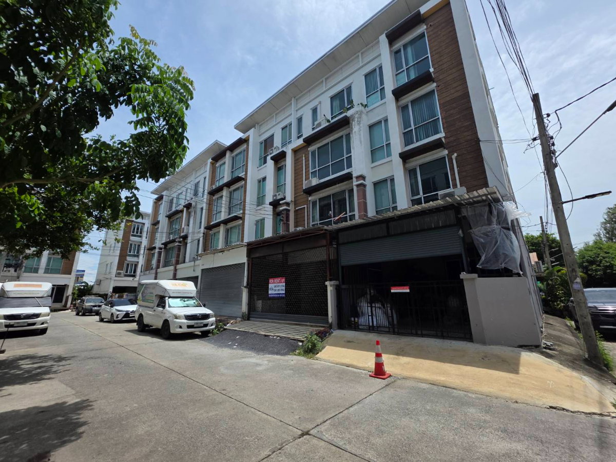 รูป ให้เช่า ทาวน์โฮม 4 ชั้น โครงการ RK Office Park ลาดกระบัง ทำเลศักยภาพ ใกล้สุวรรณภูมิ เหมาะทำออฟฟิศและอยู่อาศัย - รูปที่ 2/55