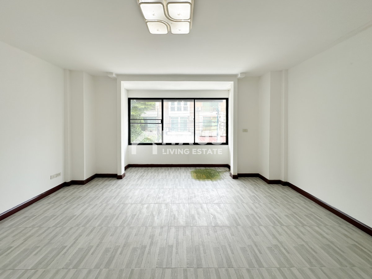picture Vista Park Vibhavadi / 3 Bedrooms #TDMK075 - 10/24