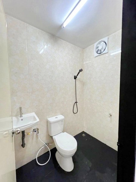 รูป รังสิตคลอง4 สนามกอล์ฟธัญญะ โกดังพร้อมออฟฟิศ 2 ชั้น 2 ห้องน้ำ 250 ตร.ม.ออฟฟิศ 80 ตร.ม.ไฟฟ้า 3 เฟส - รูปที่ 6/8