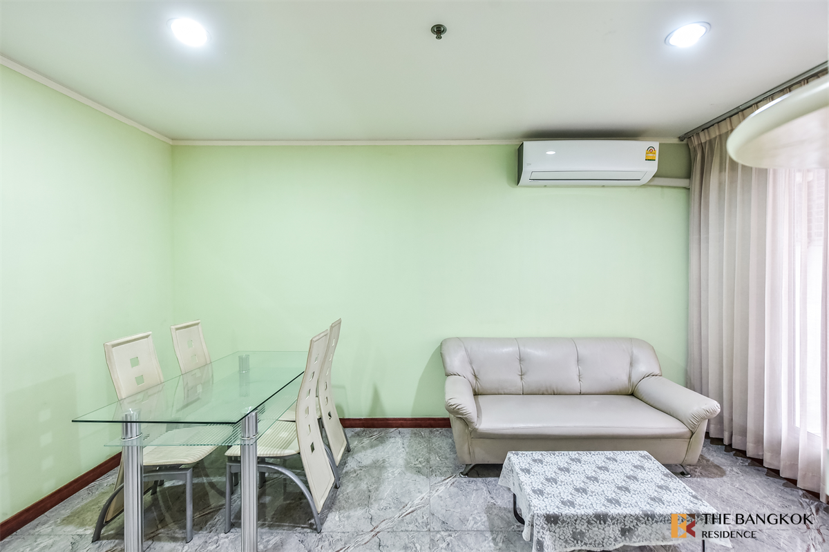 picture Pathumwan Resort near Airport Rail Link Phaya Thai Station Surrounded by Facilities - 3/10