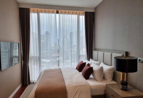 Rent a beautiful, luxurious condo by You Sansiri in a prime location, ready to move in, near BTS Thonglor. Interested? Add us on Line: @841qqlnr