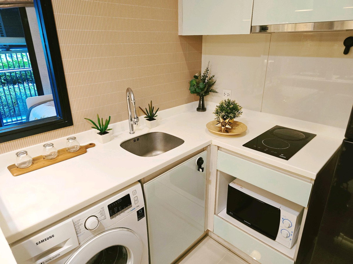 picture 🔥 Life Asoke 1 Bedroom Plus unit, 37 sq.m., near MRT Phetchaburi, only 22,900 THB! ✨ Spacious room with workspace,ready to move in! 🏙️ - 15/17