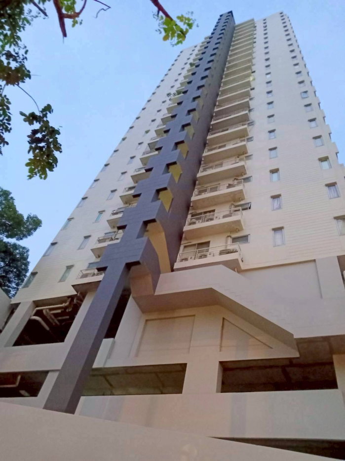 picture Studio room only 150 meters from BTS Udomsuk - 10/10