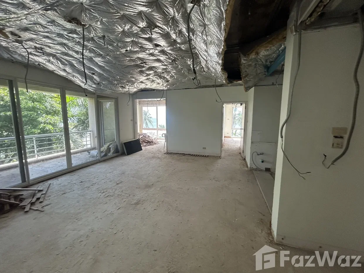 picture Beachfront Corner Unit A Rare Renovation Opportunity 6556402 - 14/18