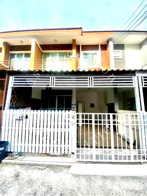 Townhouses for sale Pathumthani : For Sale! Townhouse 💰🏡 Phanason Villa Lumlukka-Klong 4 – 3 bedrooms, 2 bathrooms 🚗 Convenient location near the expressway.