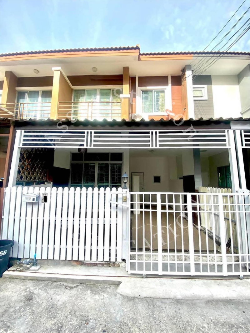Townhouses for sale : For sale: Phanason Villa Lumlukka-Klong 4 | 🚗 Conveniently located near the expressway.