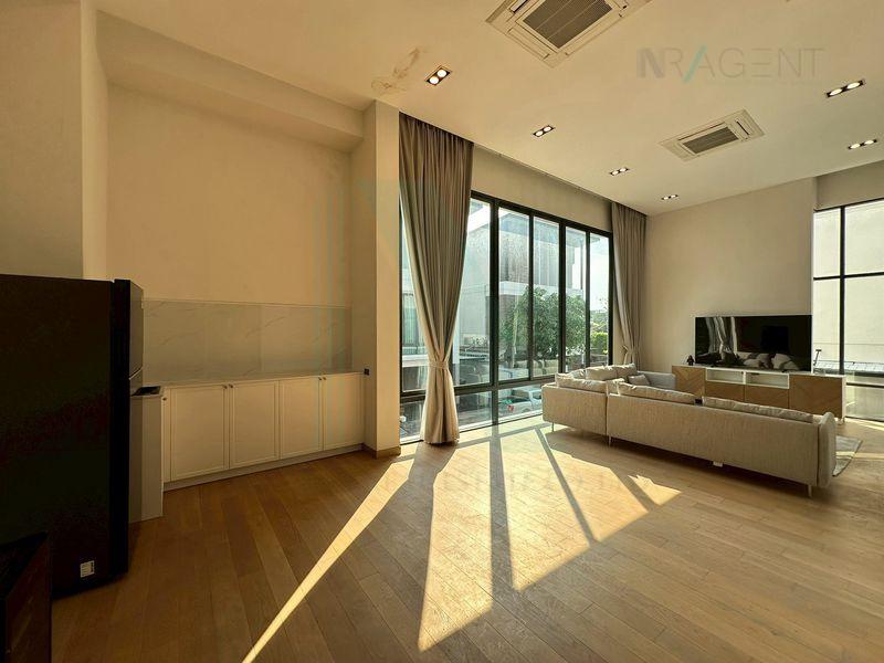 รูป 📌 ขายบ้านเดี่ยว โครงการ ดิ แกลมเมอร์ เอกมัย-ประดิษฐ์มนูธรรม 3 ชั้น 3 ห้องนอน 4 ห้องน้ำ - รูปที่ 6/8