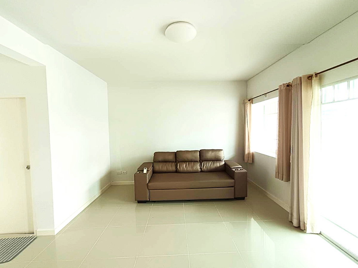 รูป คุ้มกว่าใคร! บ้านถูก! ในหมู่บ้านหรูแพง!! ขาย ทาวน์โฮม หมู่บ้าน Villaggio บางนา(เอแบค) บ้าน Land & Houses เดินทางสะดวก ถ.บางนา-ตราด ใกล้เอแบค บางนา - รูปที่ 5/18