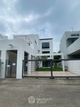 4-BR House For Rent, The NOBLE Ekkamai 22 near ARL Ramkhamhaeng (ID 3067462)