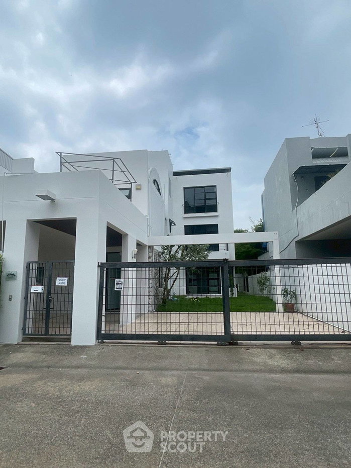 รูป บ้าน 4 ห้องนอน ให้เช่า โครงการ The NOBLE Ekkamai 22 ใกล้ ARL รามคำแหง (ID 3067462) - รูปที่ 1/35