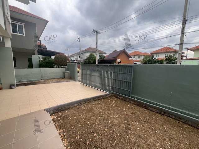 picture Two-story detached house, corner unit, in a tranquil setting on Ratchaphruek Road, near Robinson Ratchaphruek. Convenient transportation. - 5/22