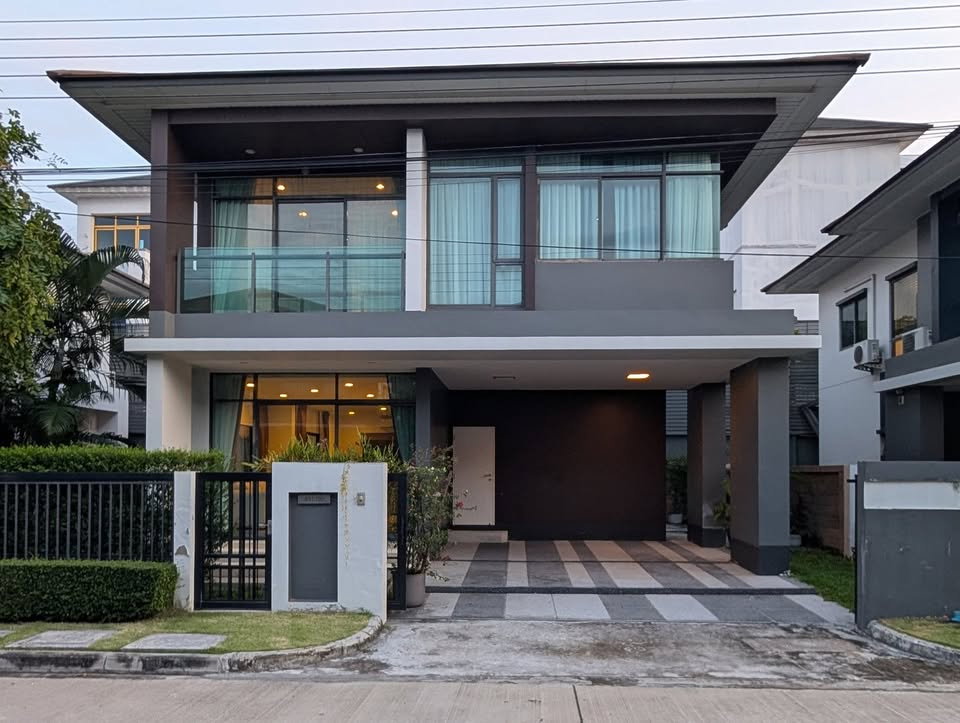 ให้เช่าบ้านเดี่ยว เศรษฐสิริ กรุงเทพกรีฑา  พร้อมเฟอร์นิเจอร์ใหม่ทั้งหลัง ใกล้ Brighton College